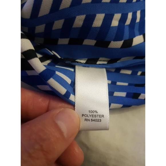 Banana Republic Womens Blouse Size XS Sleeveless Top V Neckline Blue White Print - Picture 9 of 12
